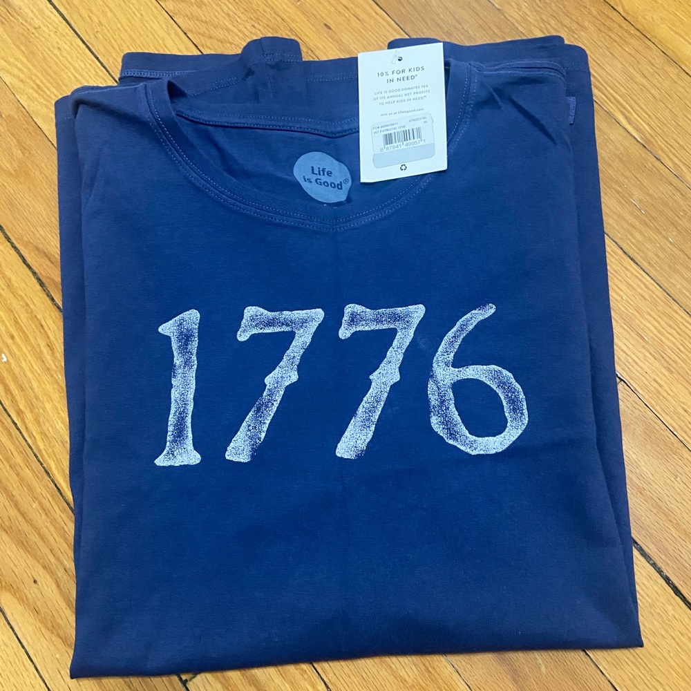 Life is Good patriotic Crusher Navy American 1776 tee